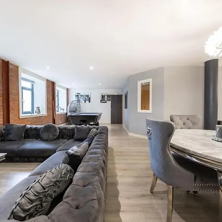 2 Bed With Pool Table Lägenhet Bradford (West Yorkshire)